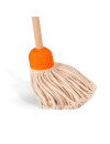 b. toys, Clean ‘n’ Play – drewniany zestaw do sprzątania b. toys, Clean ‘n’ Play – drewniany zestaw do sprzątania