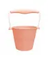 Składane wiaderko do wody i piasku Scrunch Bucket - Koralowy
