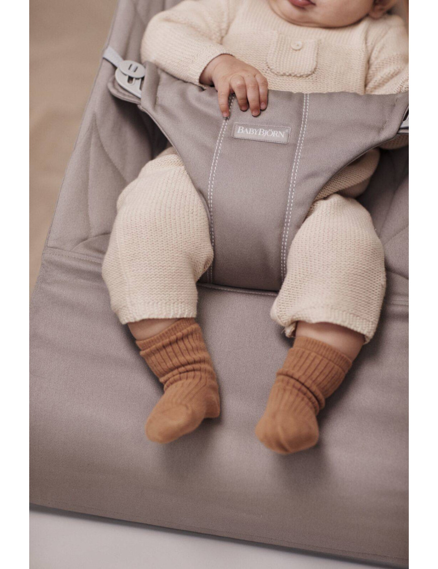 BabyBjörn leżaczek BLISS Woven, Sand Grey (rama Light Grey, Petal Quilt)