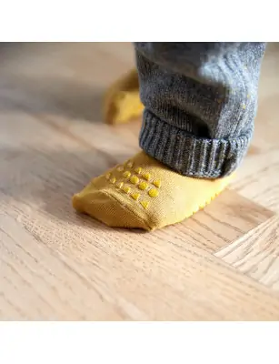 Bambusowe skarpetki antypoślizgowe mustard GoBabyGo