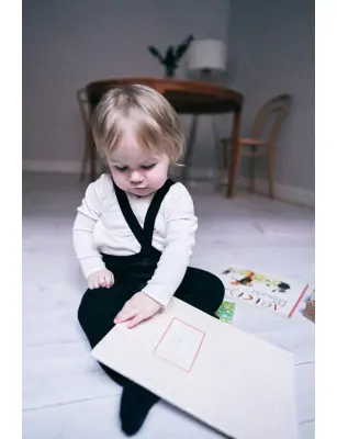 Rajstopy z organicznej bawełny z szelkami Silly Silas Black
