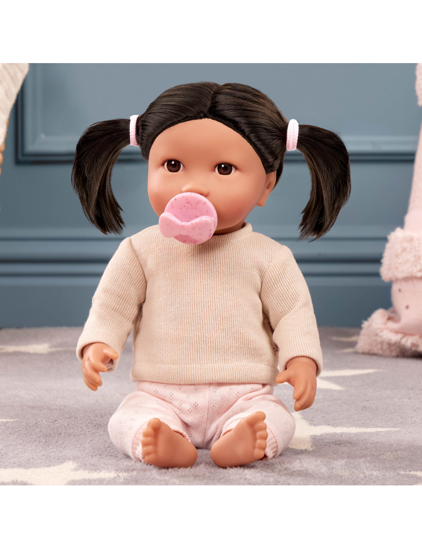 Lalka NIEMOWLĘ z WŁOSAMI, ze smoczkiem, w dwuczęściowym ubranku LullaBaby Lalka NIEMOWLĘ z WŁOSAMI, ze smoczkiem, w dwuczęściowym ubranku LullaBaby