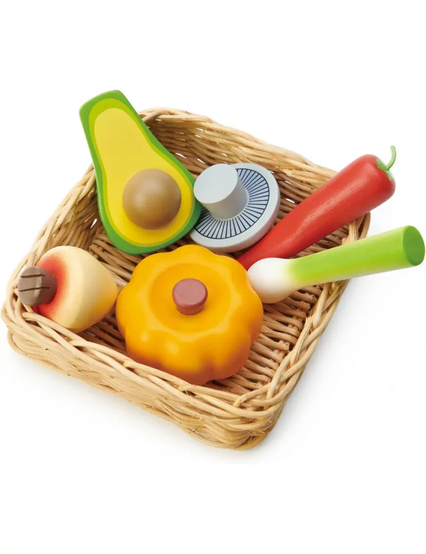 Wiklinowy koszyk z warzywami, Tender Leaf Toys