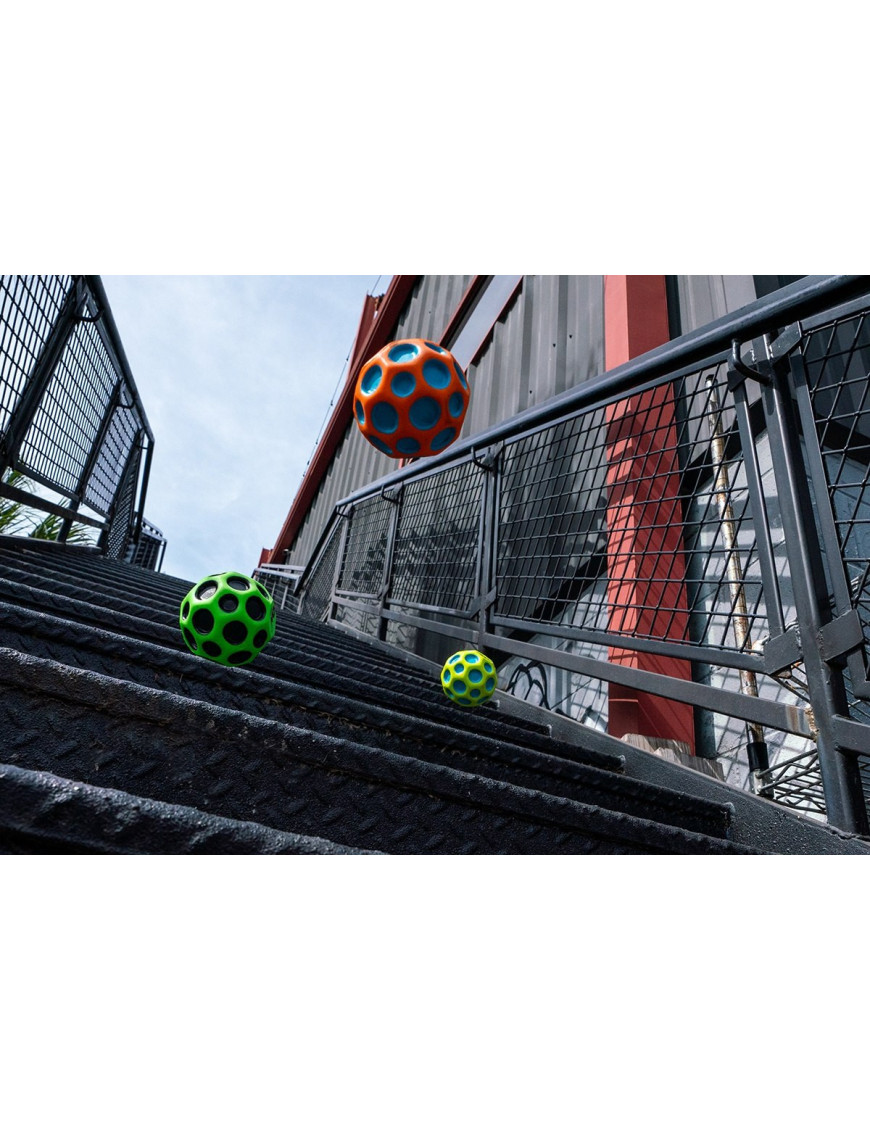 Piłeczka Waboba® Martian Moon Ball Hyper Blue Piłeczka Waboba® Martian Moon Ball Hyper Blue
