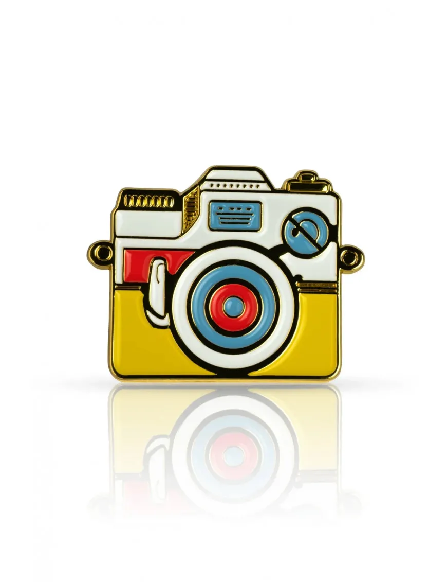Pin Story - Aparat Vintage