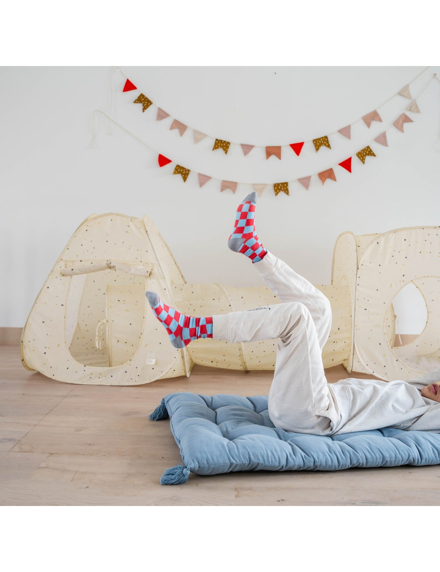 Namiot z tunelem Terrazzo Beige | 3 Sprouts