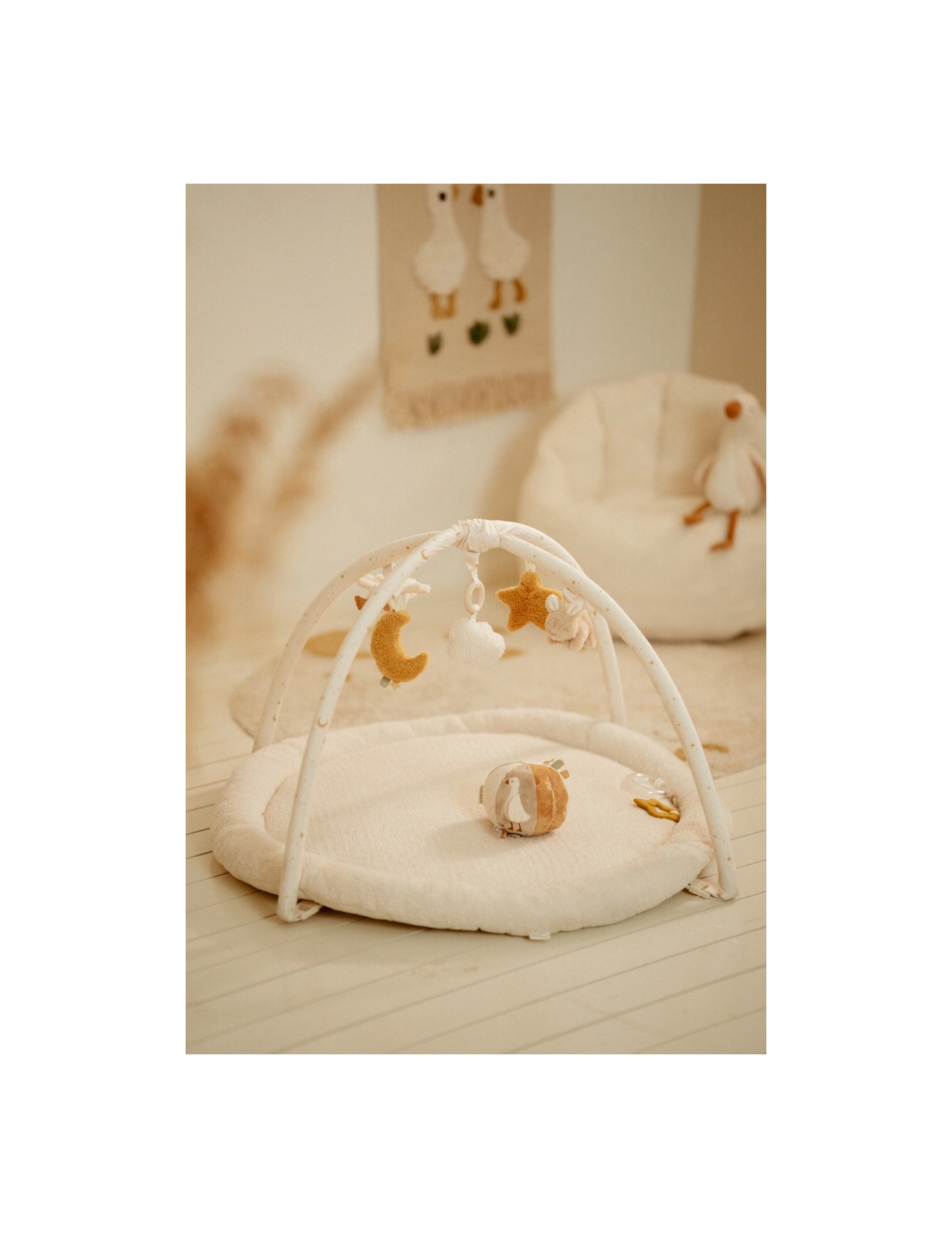Little Dutch Mata aktywizująca z pałąkiem Newborn Naturals Little Dutch Mata aktywizująca z pałąkiem Newborn Naturals