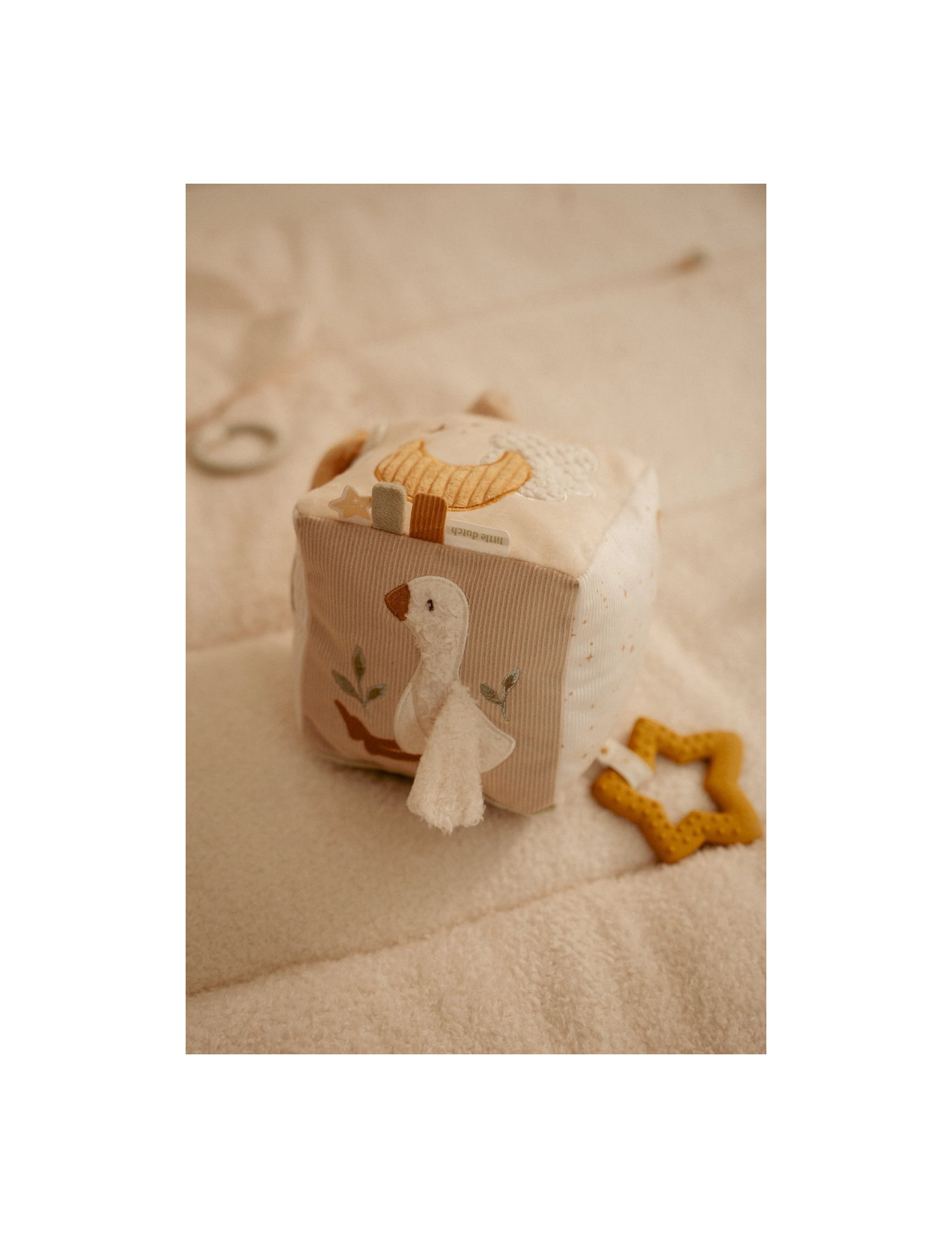 Little Dutch Kostka aktywizująca Newborn Naturals Little Dutch Kostka aktywizująca Newborn Naturals
