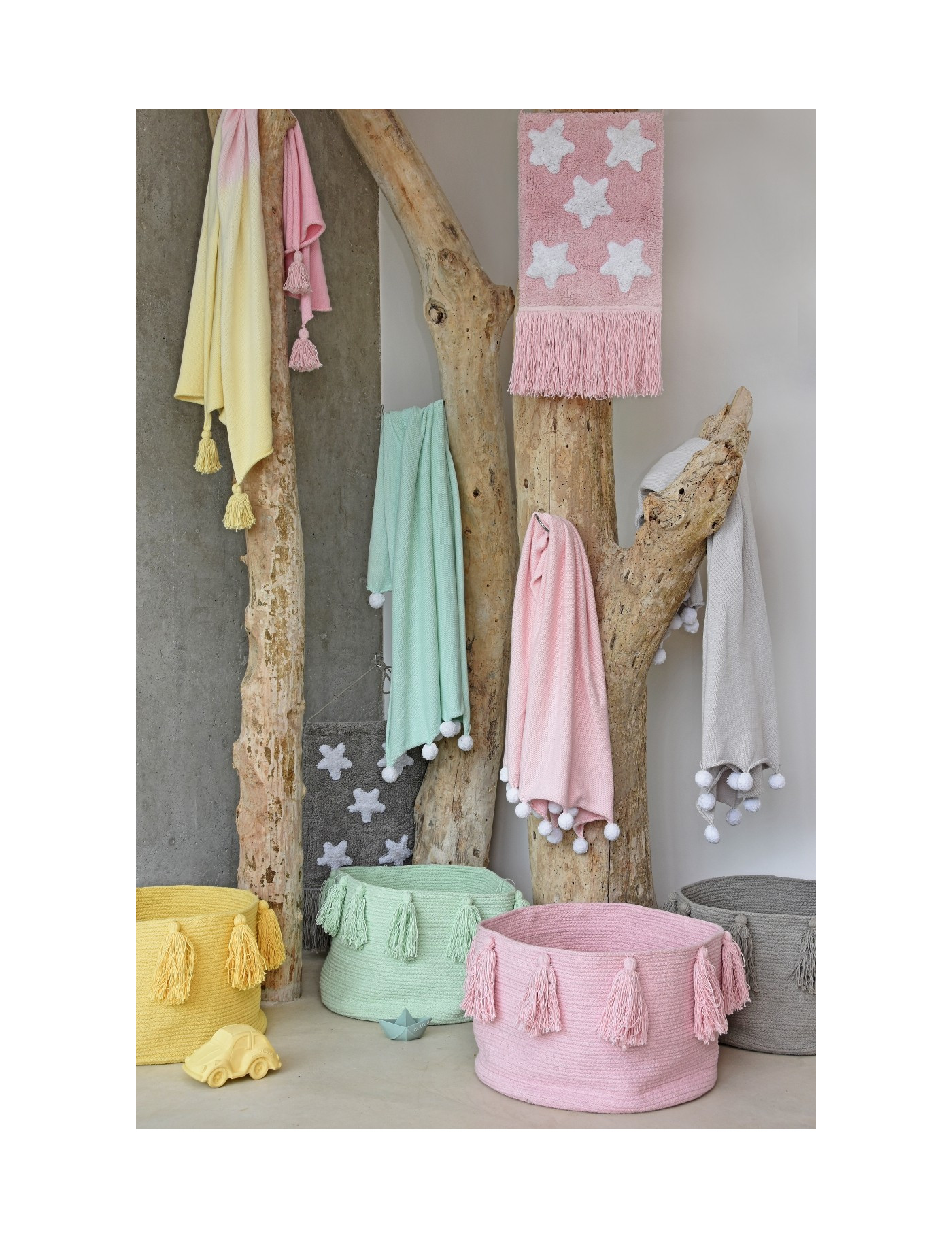 Lorena Canals Kosz dekoracyjny Tassels Pink