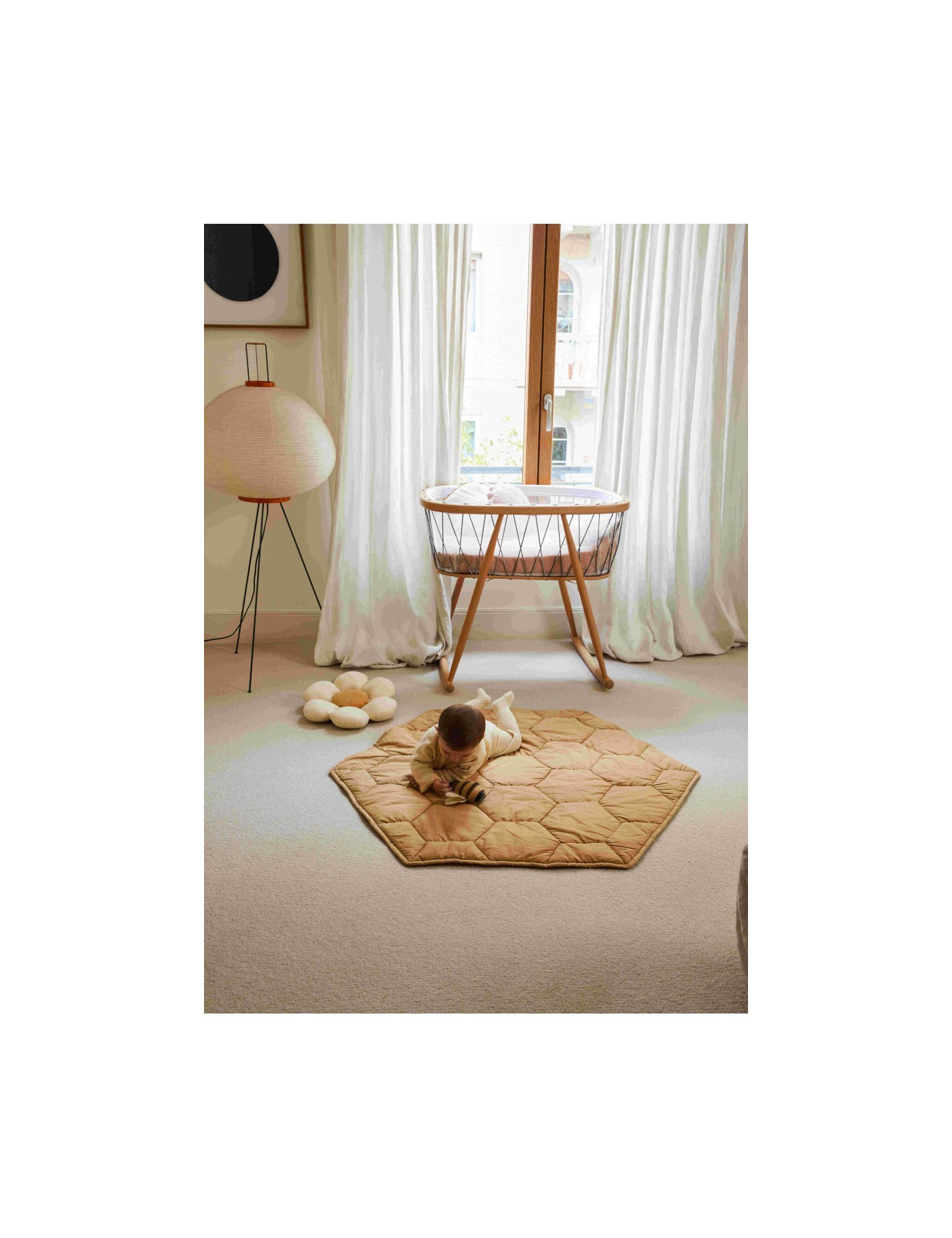 Mata do zabawy Honeycomb 100 x 100 cm, Planet Bee, Lorena Canals