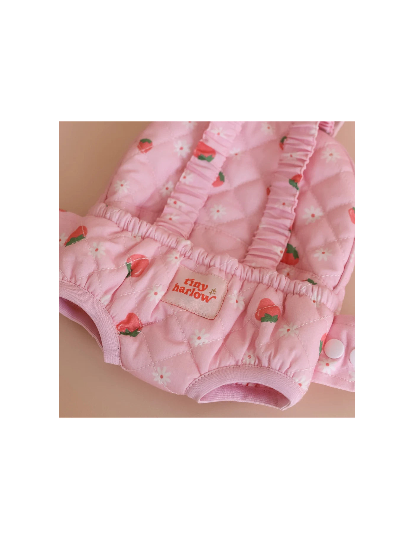 Tiny Harlow nosidełko dla lalki Strawberry