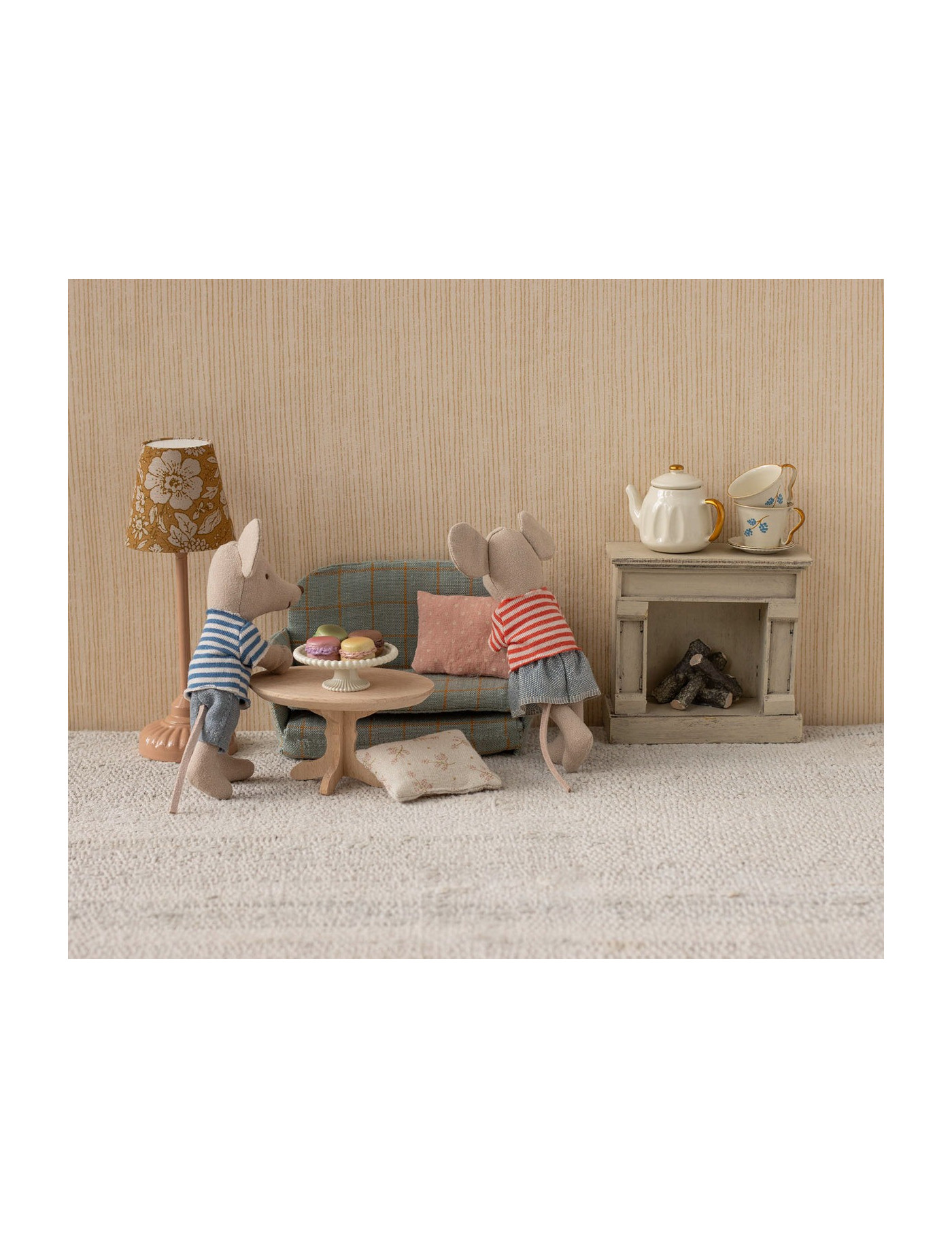 Maileg Oval coffee table, Mouse - Nature Maileg Oval coffee table, Mouse - Nature