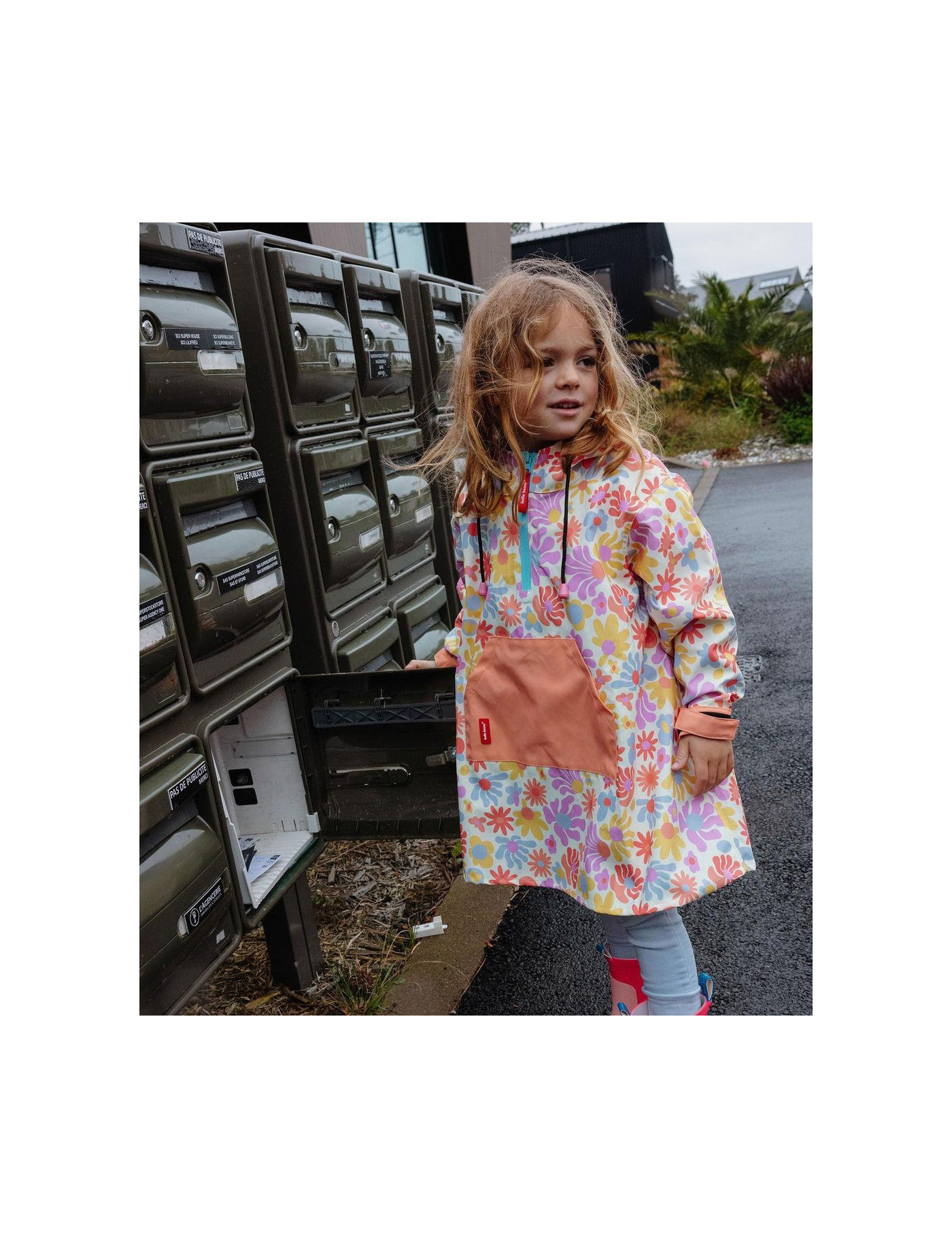 Poncho przeciwdeszczowe Retro Flowers Hello Hossy Poncho przeciwdeszczowe Retro Flowers Hello Hossy