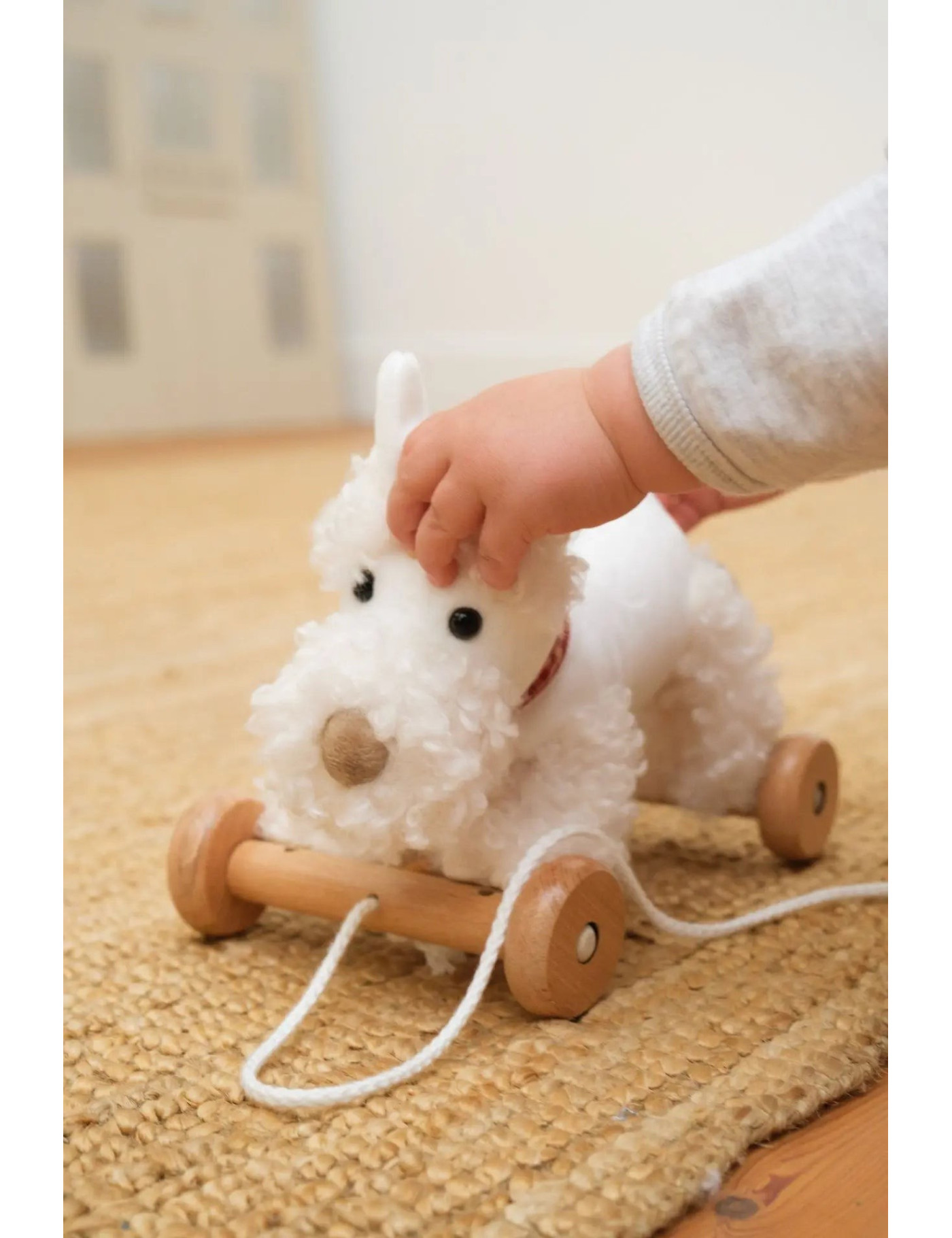 Piesek Lola do ciągnięcia | Egmont Toys