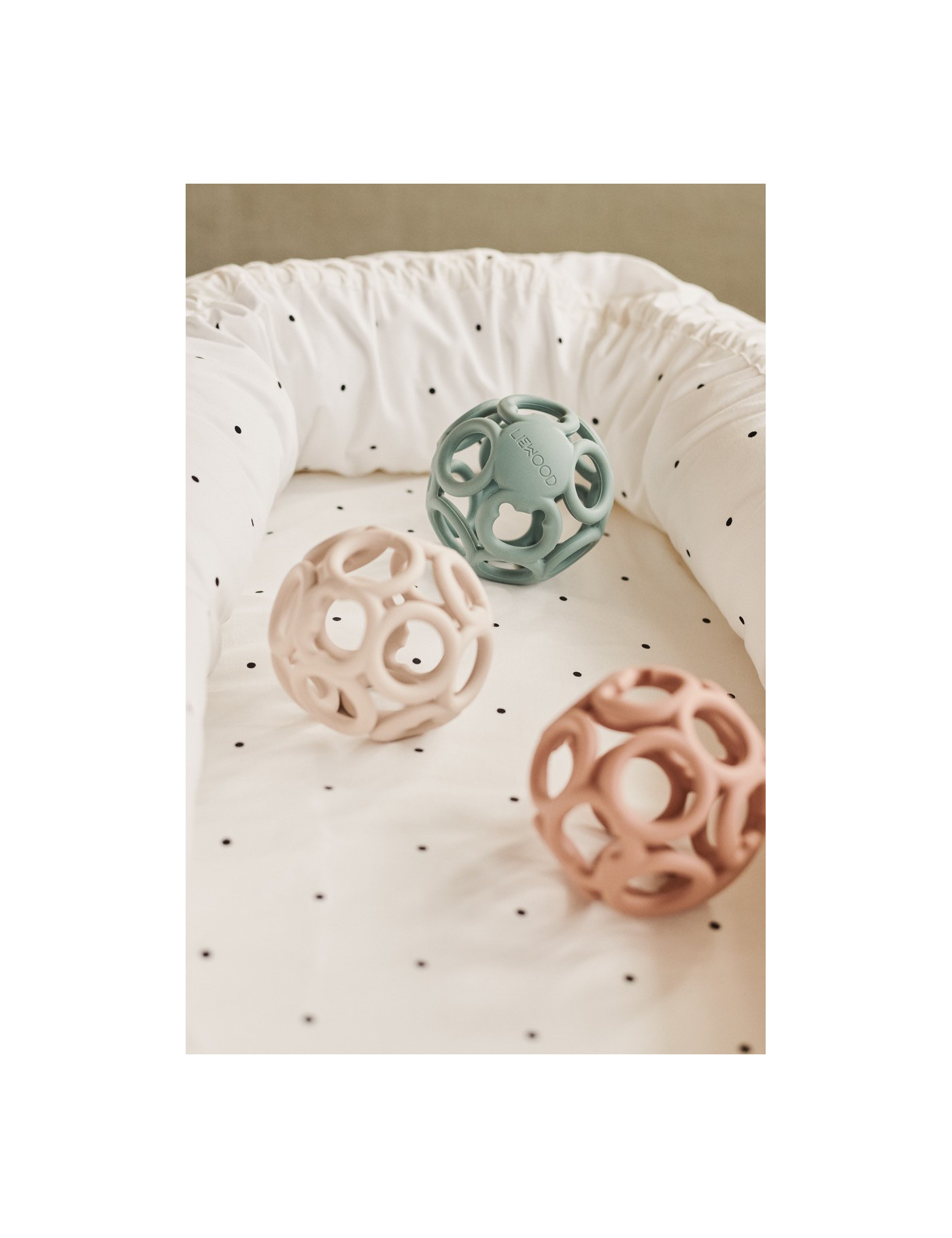 Jasmin Teether Ball – silikonowa piłeczka-gryzak dla niemowląt LIEWOOD Jasmin Teether Ball – silikonowa piłeczka-gryzak dla niemowląt LIEWOOD