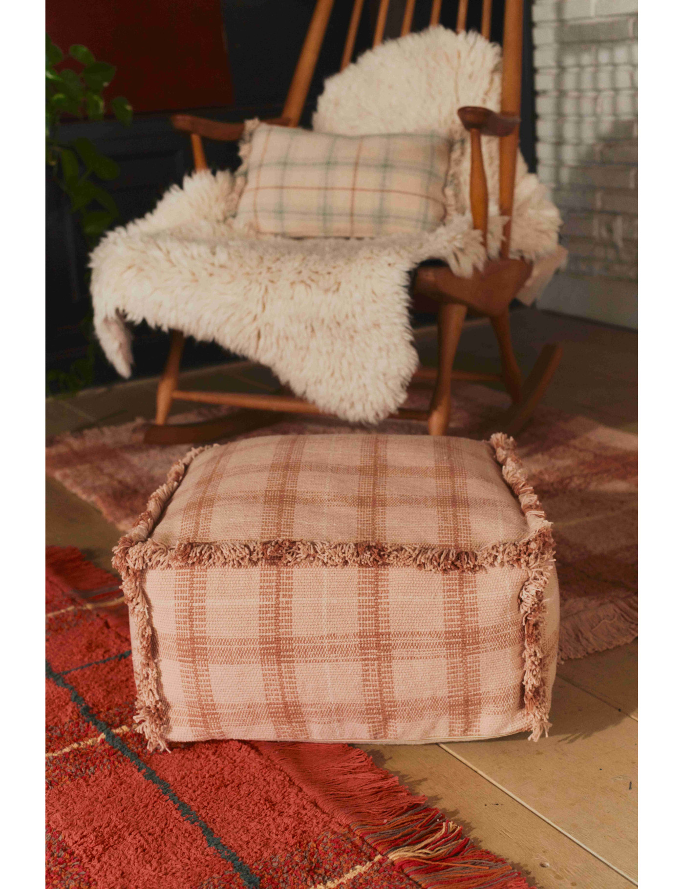 Pufa Handloom Rose Wouf Wouf – Lorena Canals Pufa Handloom Rose Wouf Wouf – Lorena Canals