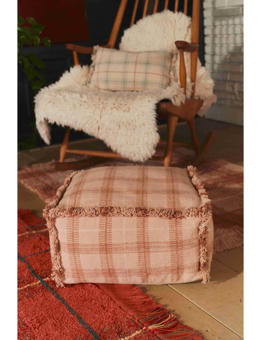 Pufa Handloom Rose Wouf Wouf – Lorena Canals Pufa Handloom Rose Wouf Wouf – Lorena Canals