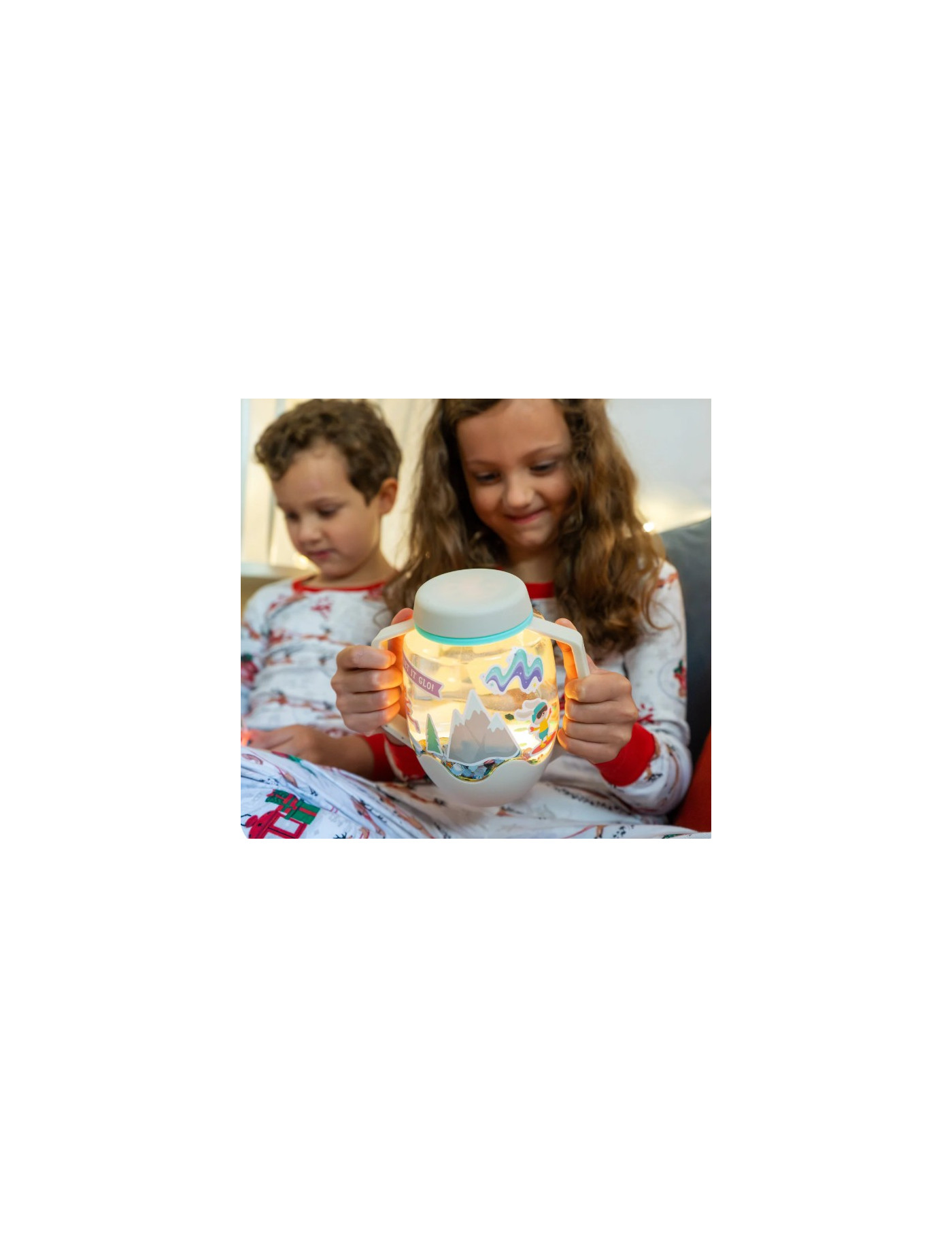 Glo Pals ŚNIEŻNY Zestaw sensoryczny DIY, świecący słoik z brokatami i figurkami Fun Fillers + naklejki gratis ZIMA WINTER