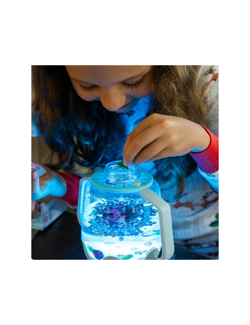 Glo Pals ŚNIEŻNY Zestaw sensoryczny DIY, świecący słoik z brokatami i figurkami Fun Fillers + naklejki gratis ZIMA WINTER
