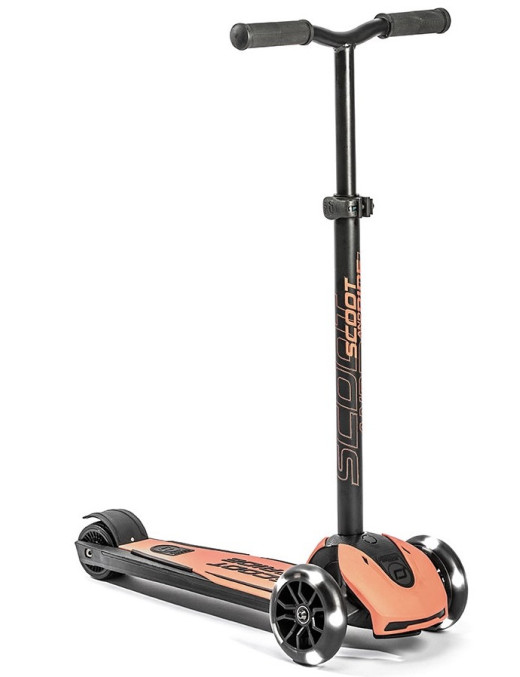 SCOOTANDRIDE Highwaykick 5 LED Hulajnoga trójkołowa balansowa ze świecącymi kółkami 5+ Peach