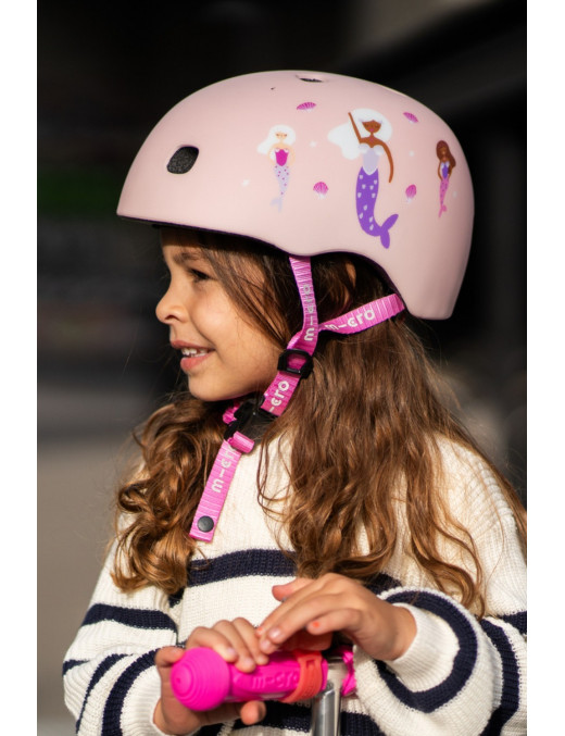 Kask MICRO typu orzeszek różowy w Syrenki
