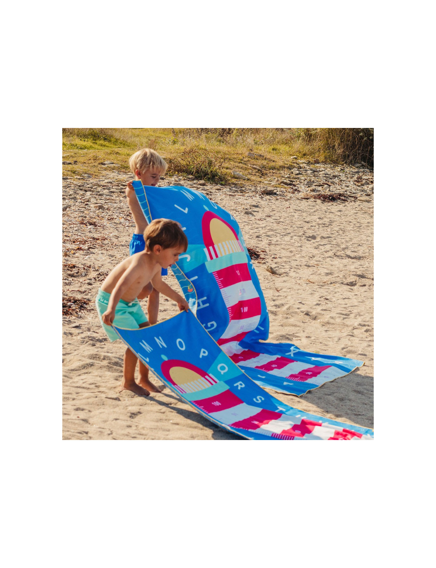 QUUT Dwustronny ręcznik plażowy PlayTowels M (140 x 70cm) Lighthouse Blue QUUT Dwustronny ręcznik plażowy PlayTowels M (140 x 70cm) Lighthouse Blue