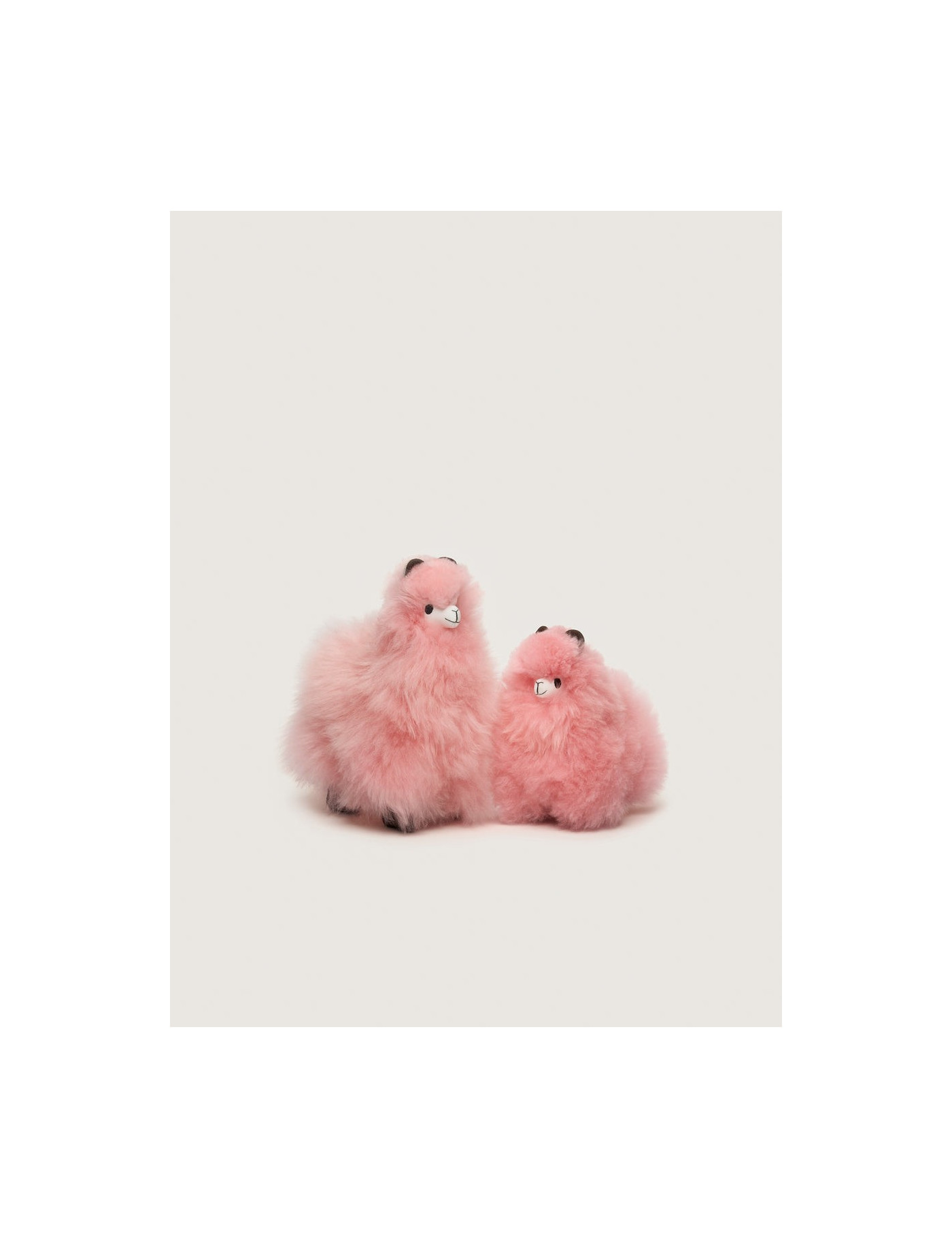 Puszysta alpaka Candy Pink 18 cm, HUACAYA