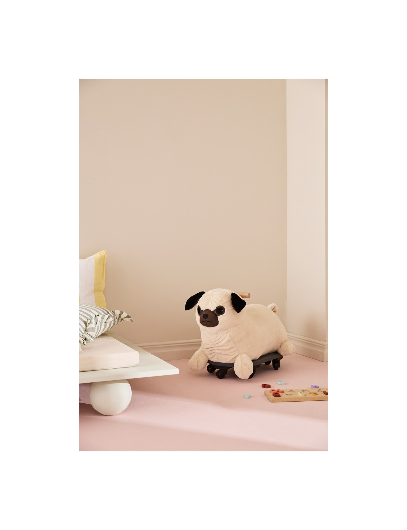 KID'S CONCEPT - jeździk piesek mops Peg