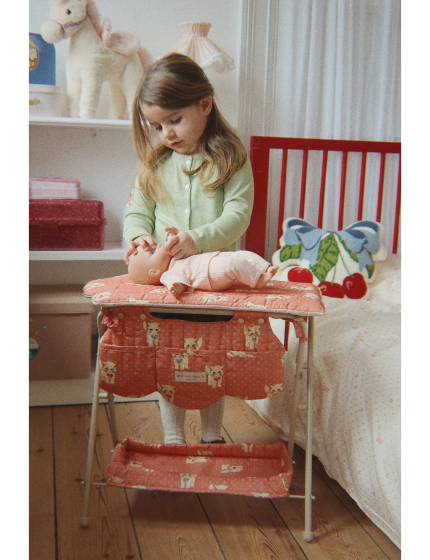 Konges Sløjd Cattie Baby Doll With Lift – Lalka dla Dziecka