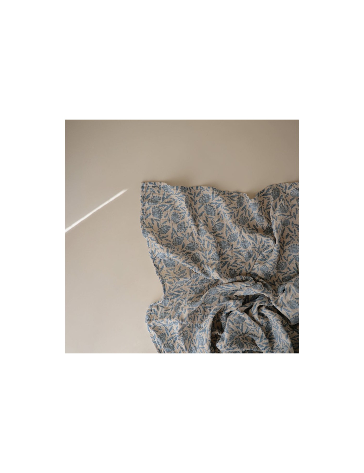 Mushie Otulacz Muślinowy Blue Flowers 120×120 cm – Ecobobo