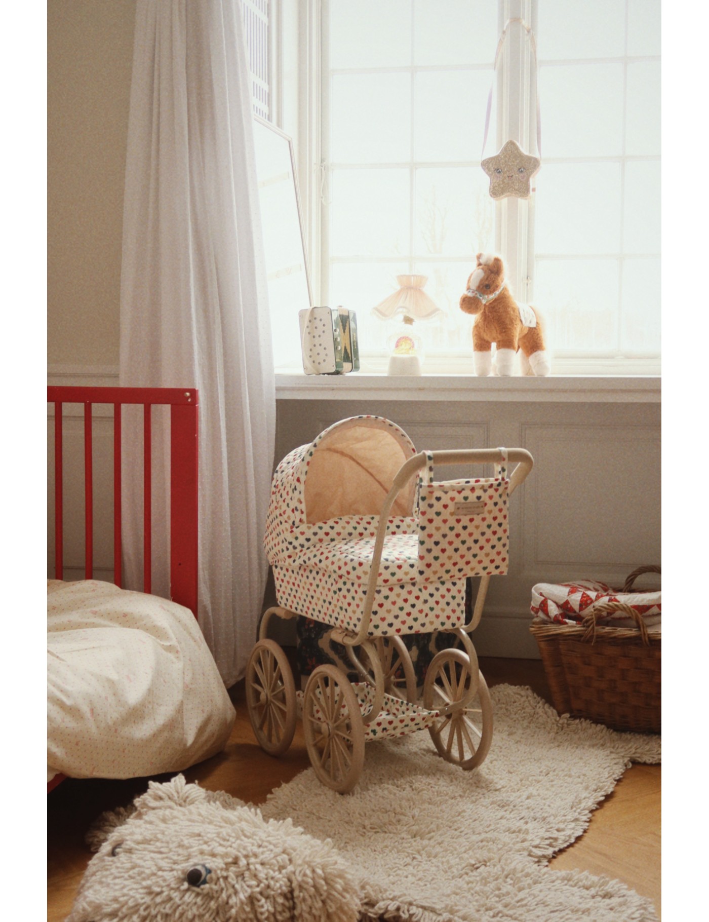 Minnie Doll Pram – Wózek dla Lalek Retro | Ecobobo