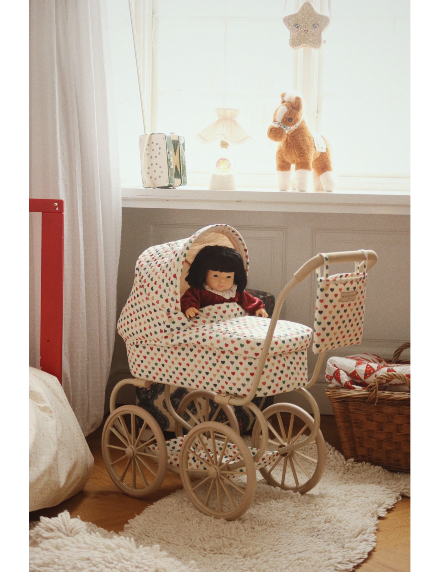 Minnie Doll Pram – Wózek dla Lalek Retro | Ecobobo